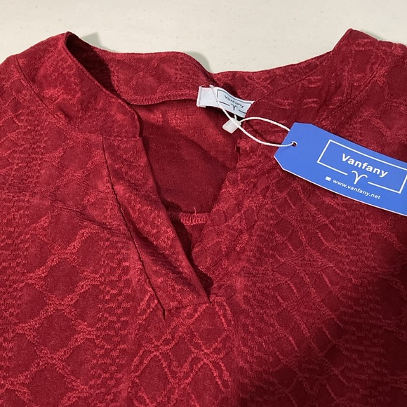 Vanfany Burgundy V Neck, Long Sleeve Top. Size M - Picture 7 of 11